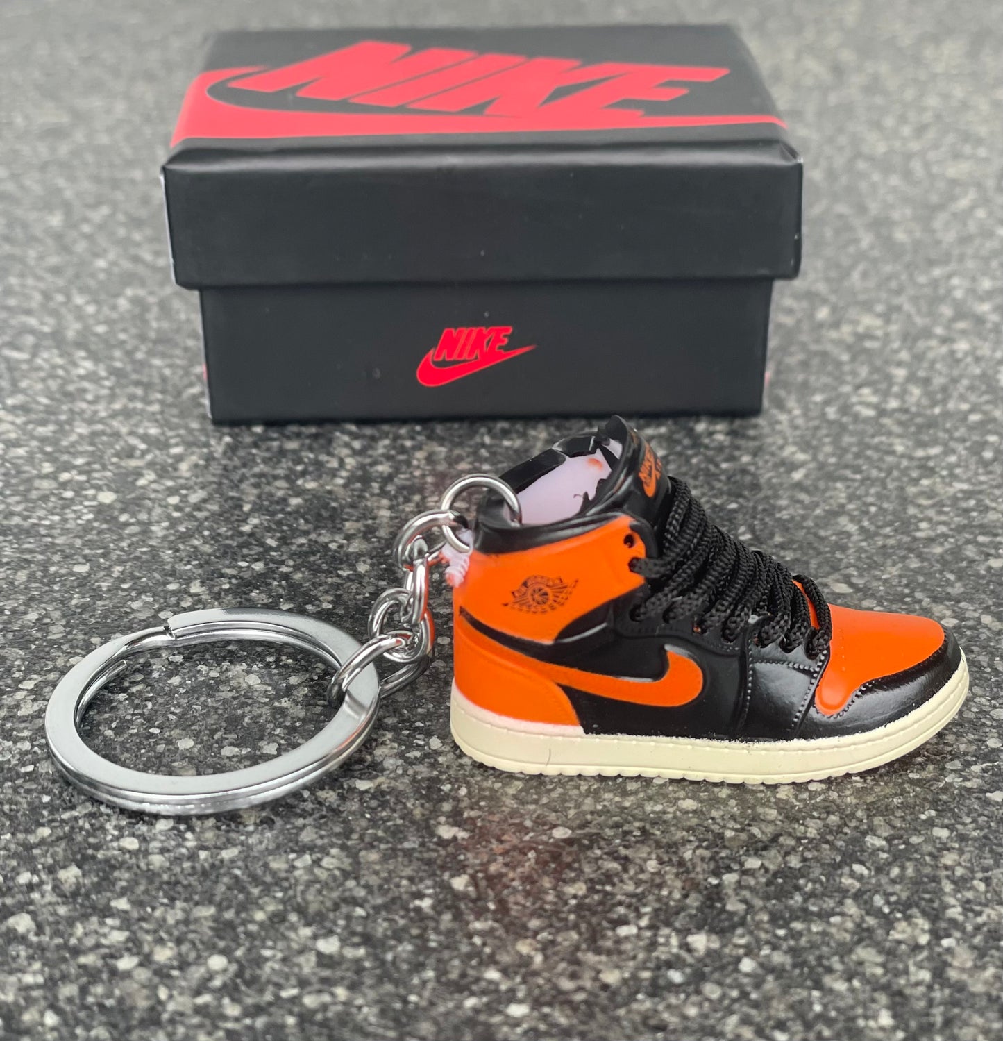 Air Jordan 1 Retro High 'Shattered Backboard 3.0' - Mini Sneaker Keychain