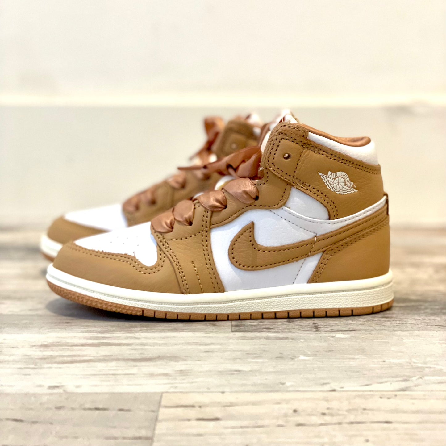 Air Jordan 1 Retro High OG 'Praline' (TD)
