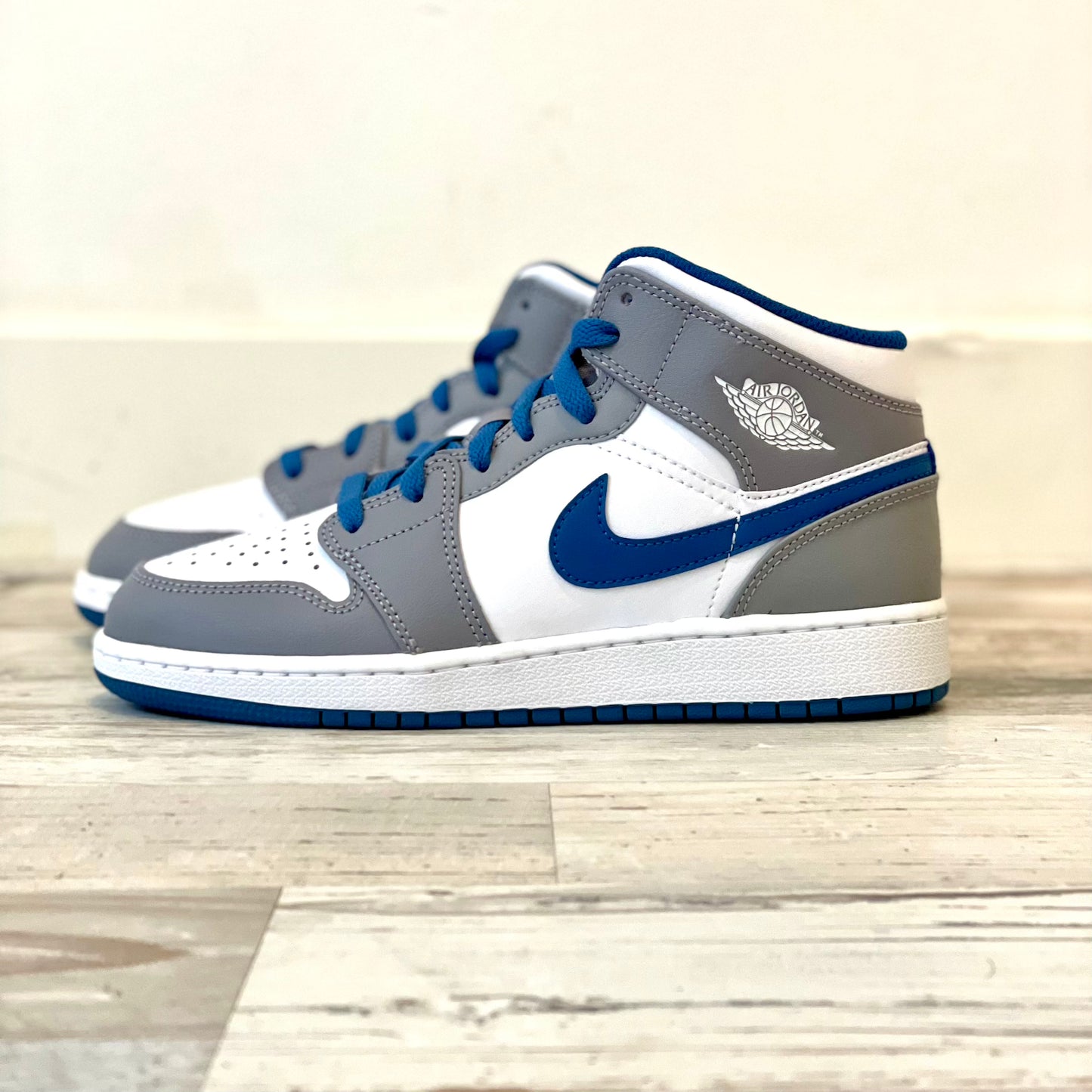 Air Jordan 1 Mid 'True Blue' (GS)