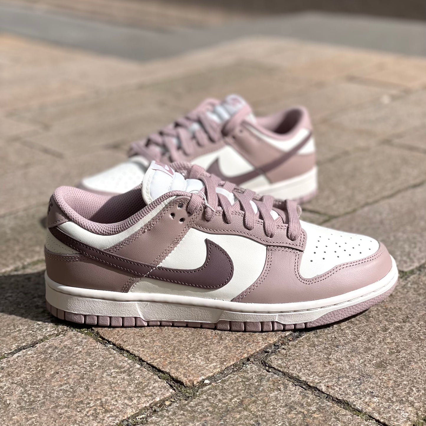 Nike Dunk Low 'Diffused Taupe' (W)