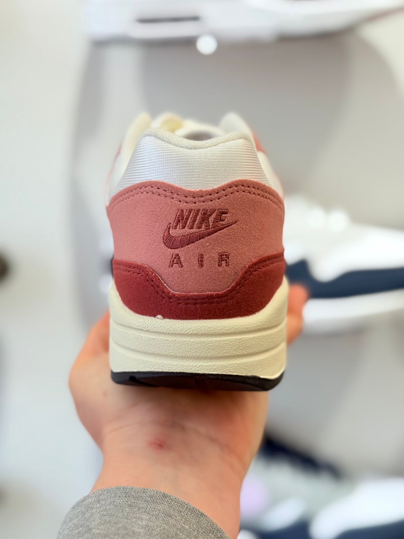 Nike Air Max 1 'Red Stardust'