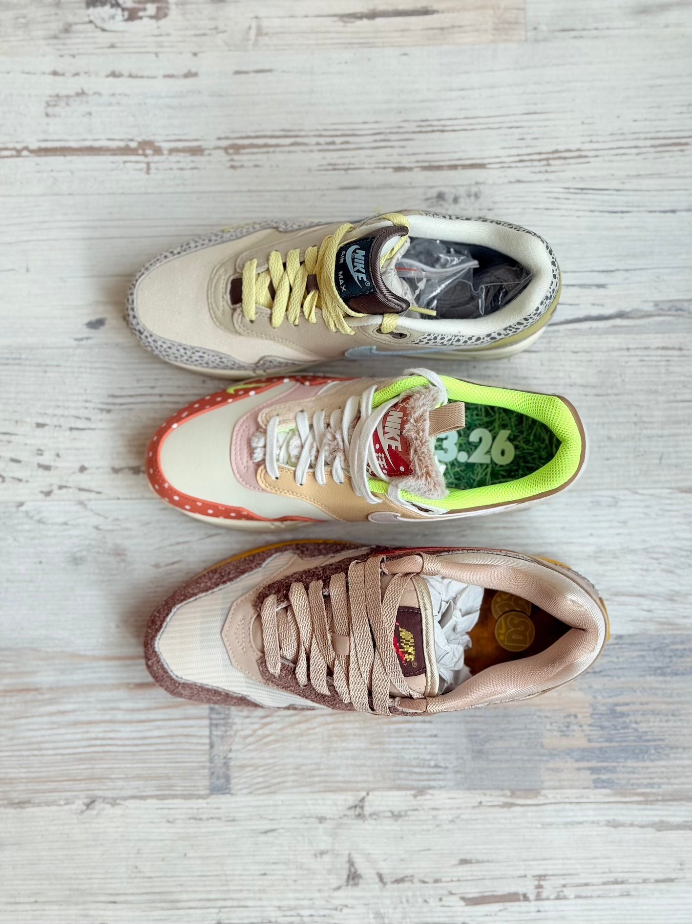 NIKE AIR MAX