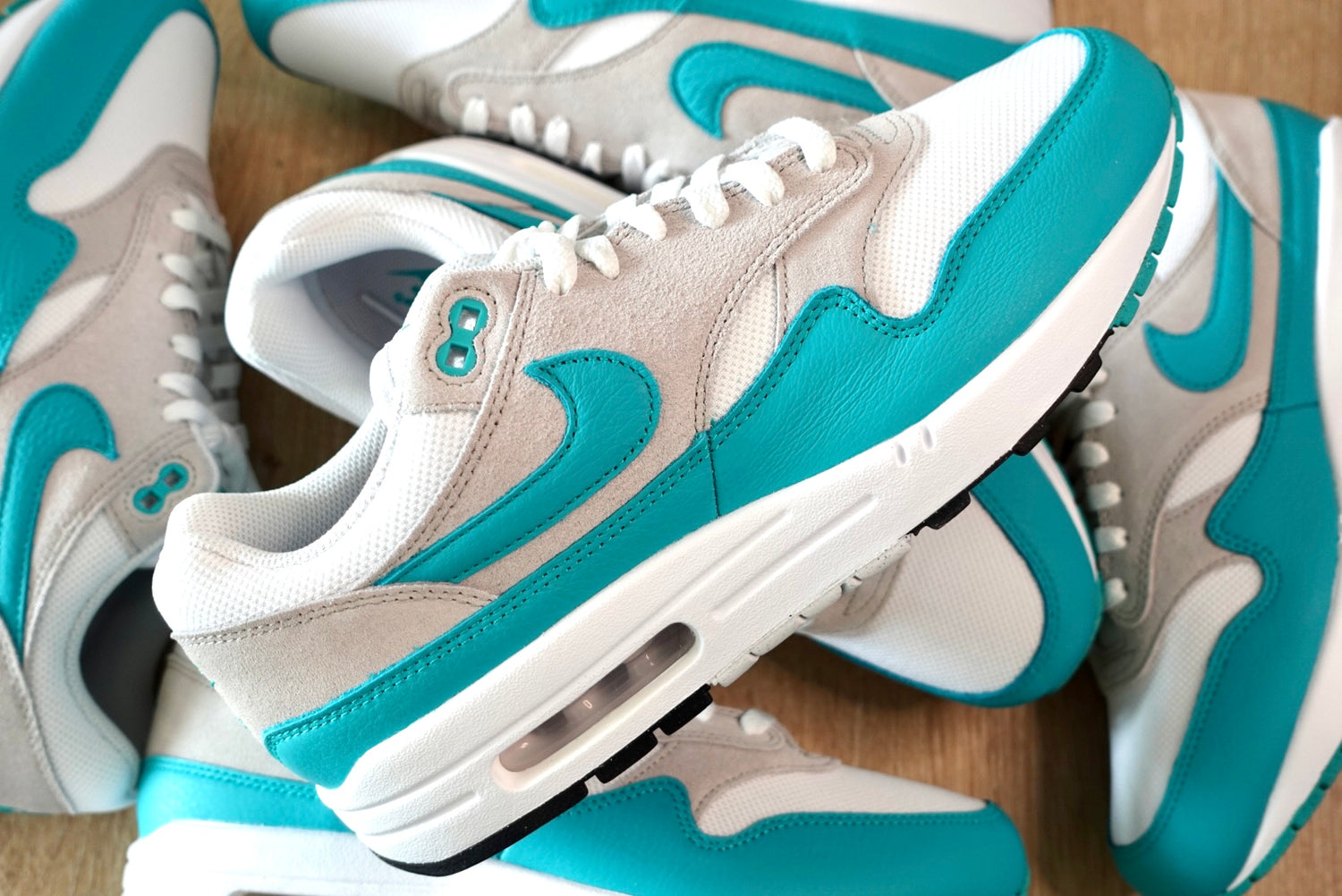 NIKE AIR MAX 1