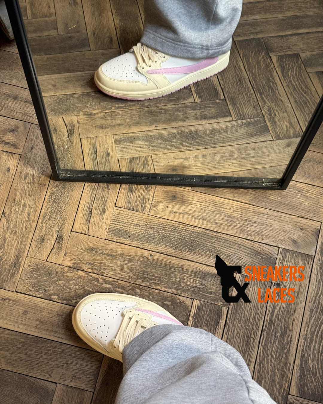 Air Jordan 1 Retro Low OG SP Travis Scott 'Shy Pink'