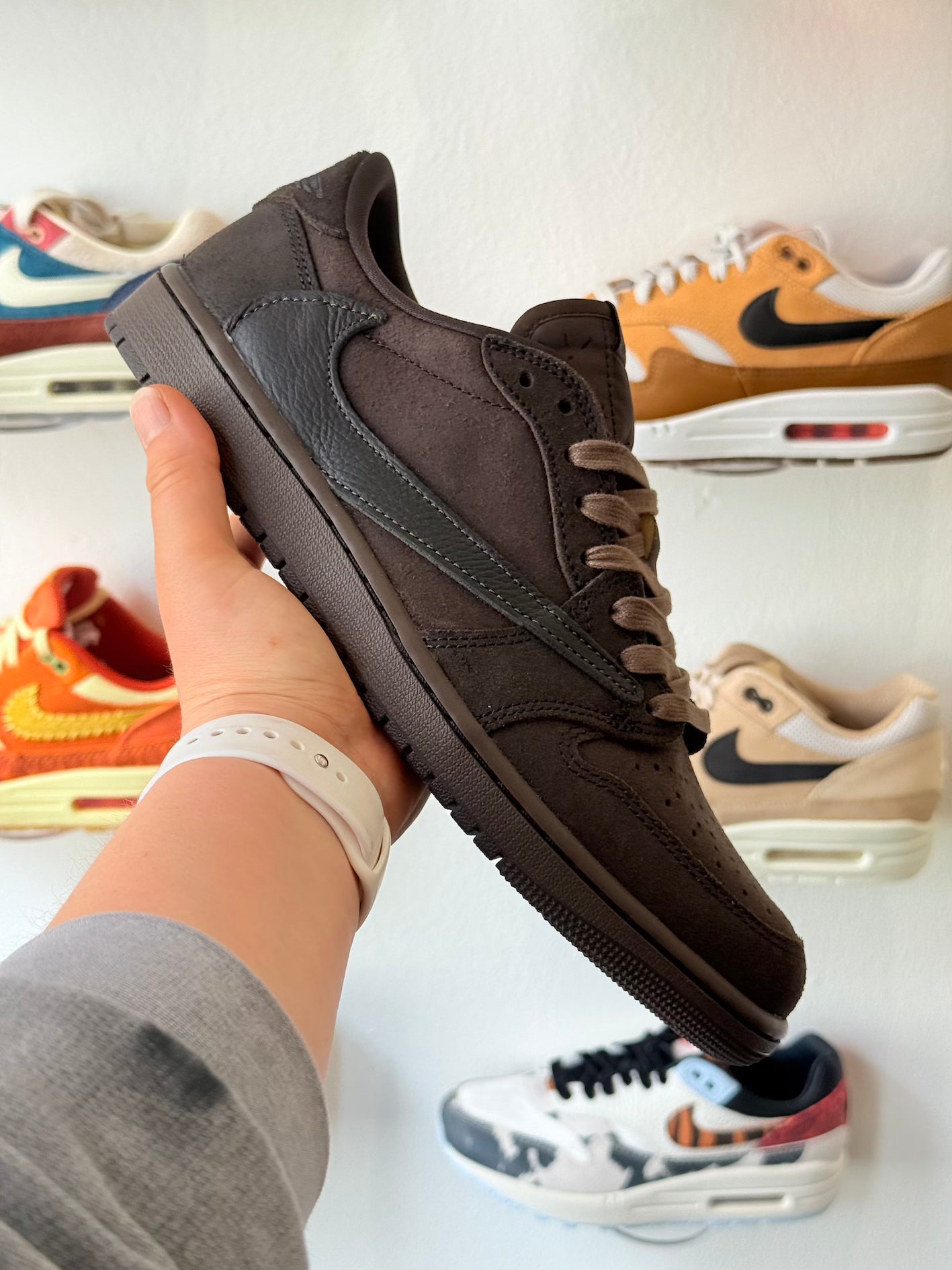 Air Jordan 1 Retro Low OG SP Travis Scott 'Velvet Brown'