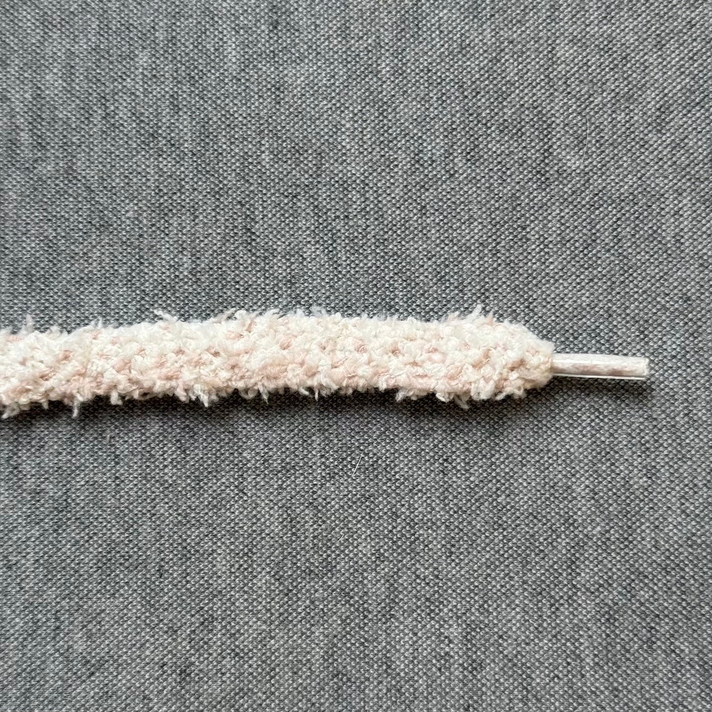 Fluffy Veters 10mm 'Wit/Roze'