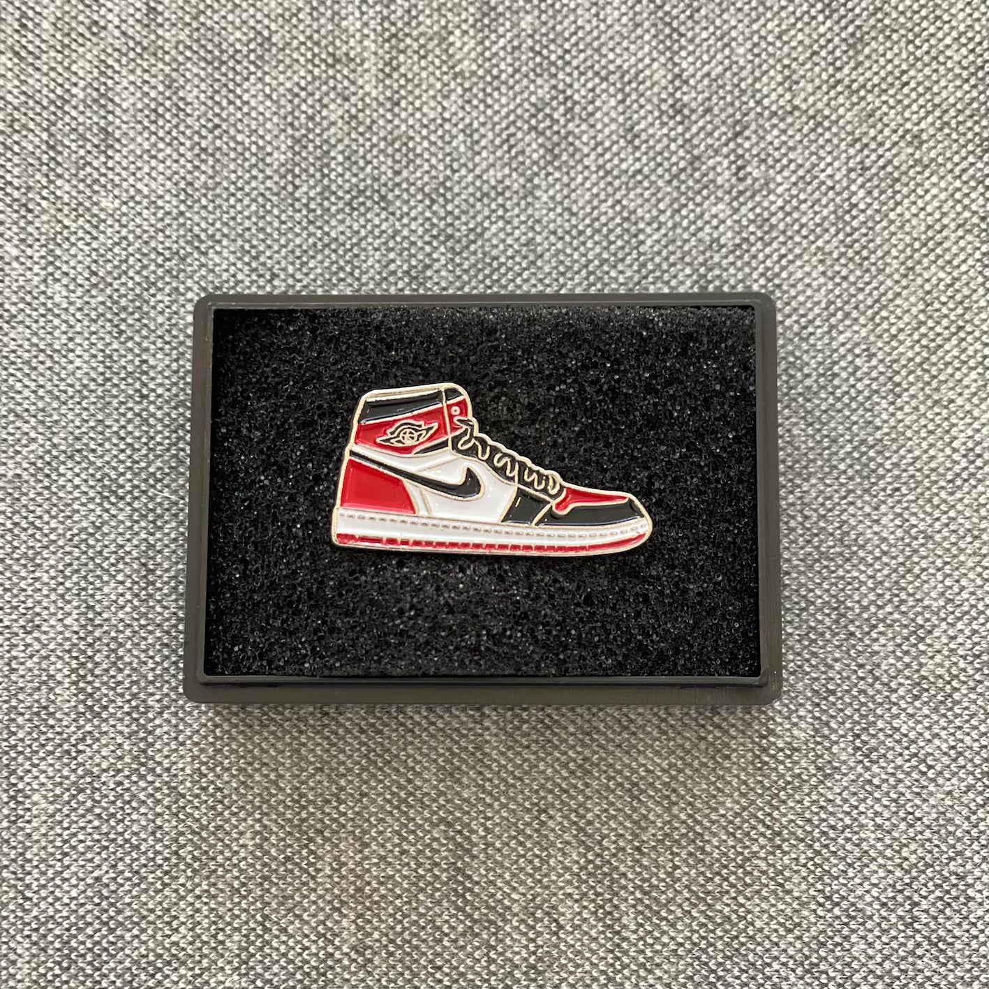 Air Jordan 1 Retro High 'Bred Toe' - Sneaker Pin