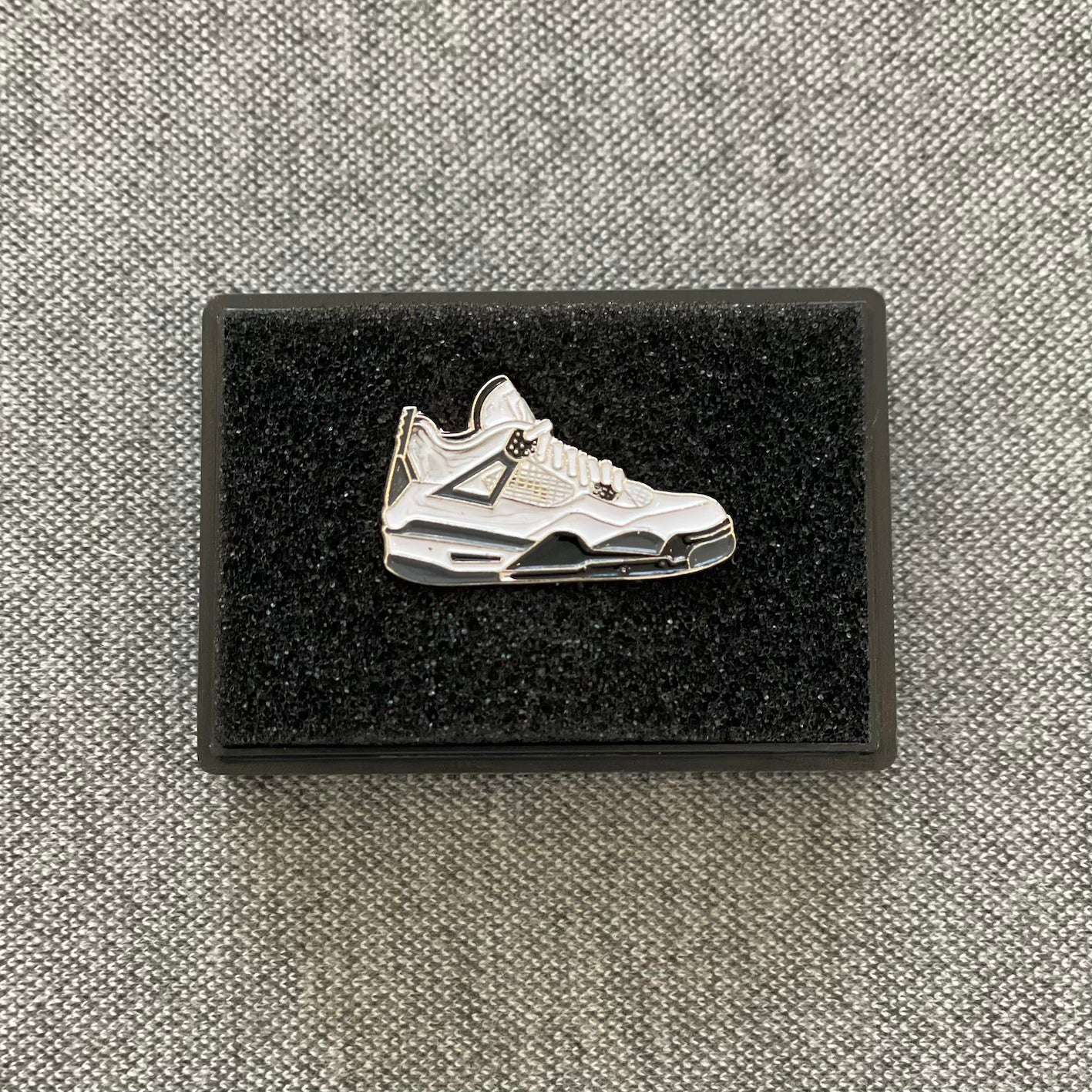 Air Jordan 4 Retro 'White Cement' - Sneaker Pin