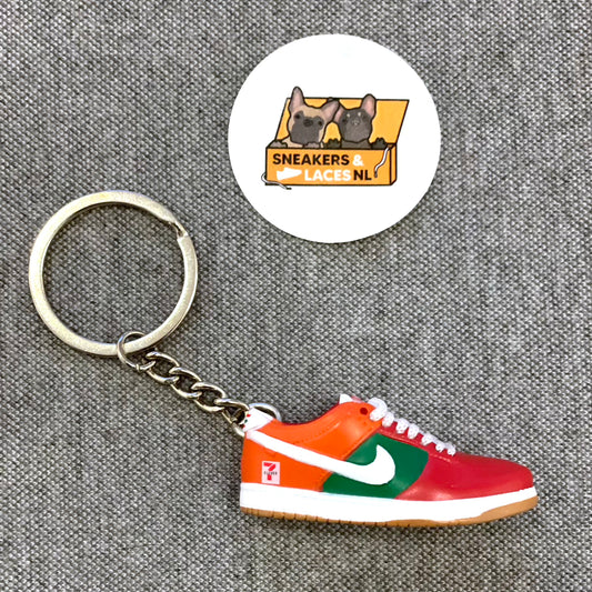 Nike SB Dunk Low '7-Eleven' - Mini Sneaker Sleutelhanger