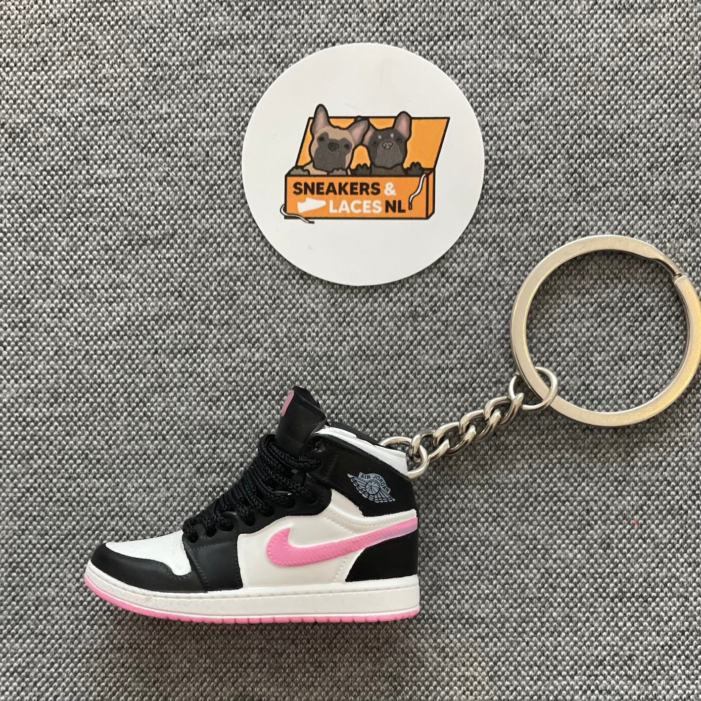 Air Jordan 1 Retro High 'Black/White/Pink Swoosh' - Mini Sneaker Sleutelhanger