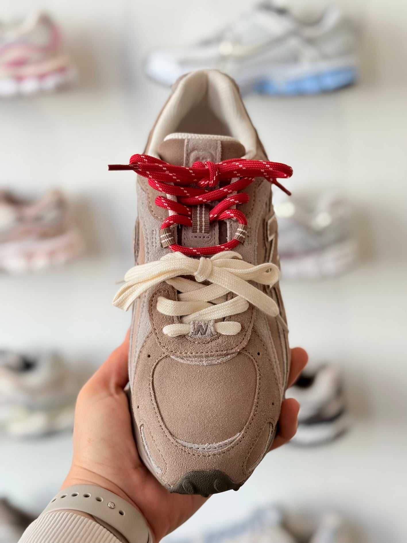 New Balance 204L Veters - Créme / Rood