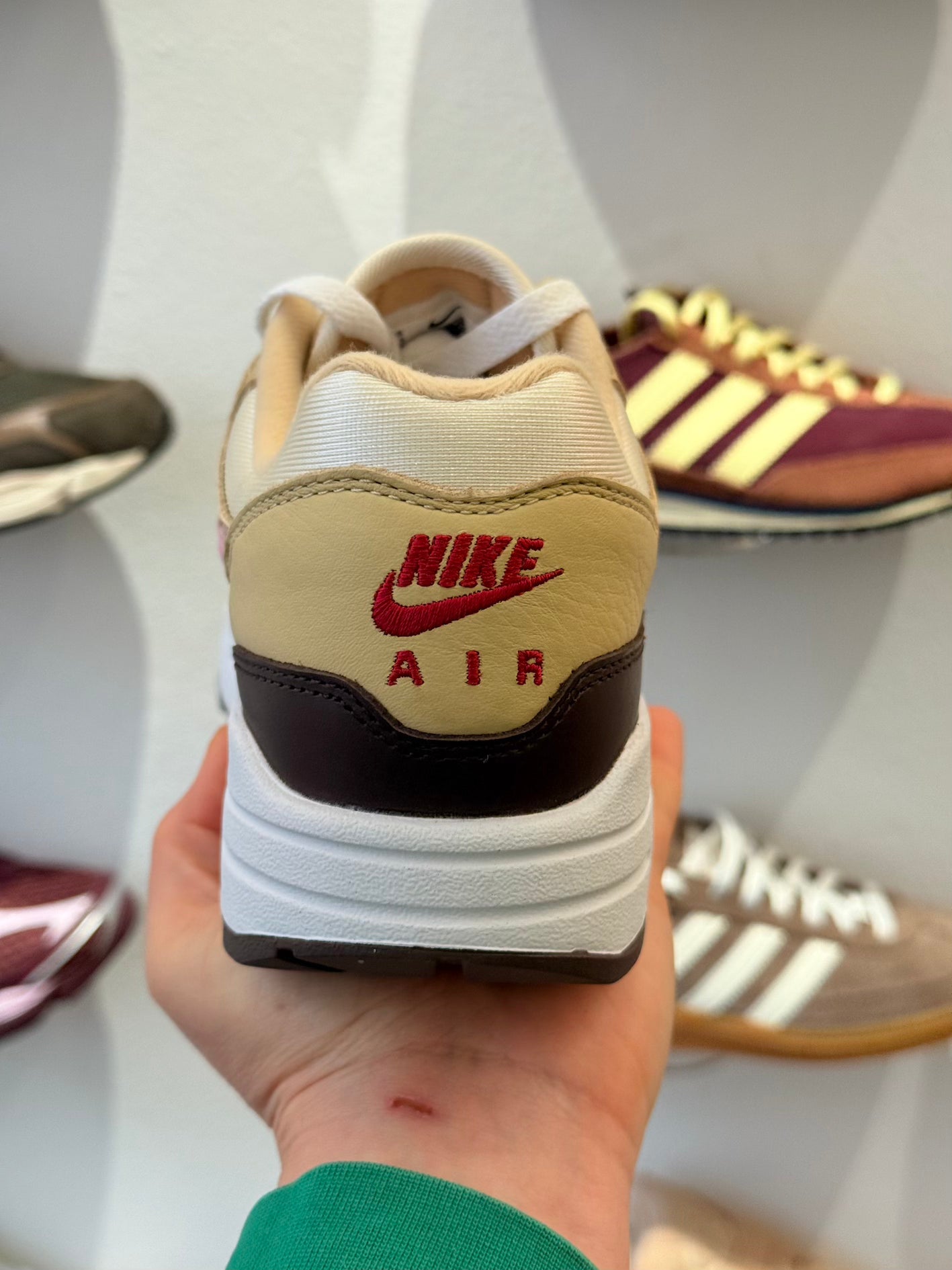 Nike Air Max 1 'Valentine's Day' (W)