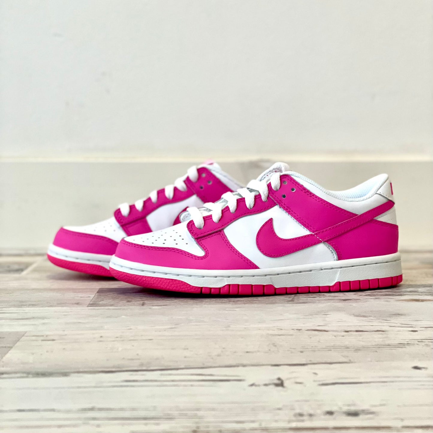 Nike Dunk Low 'Laser Fuchsia' (GS)