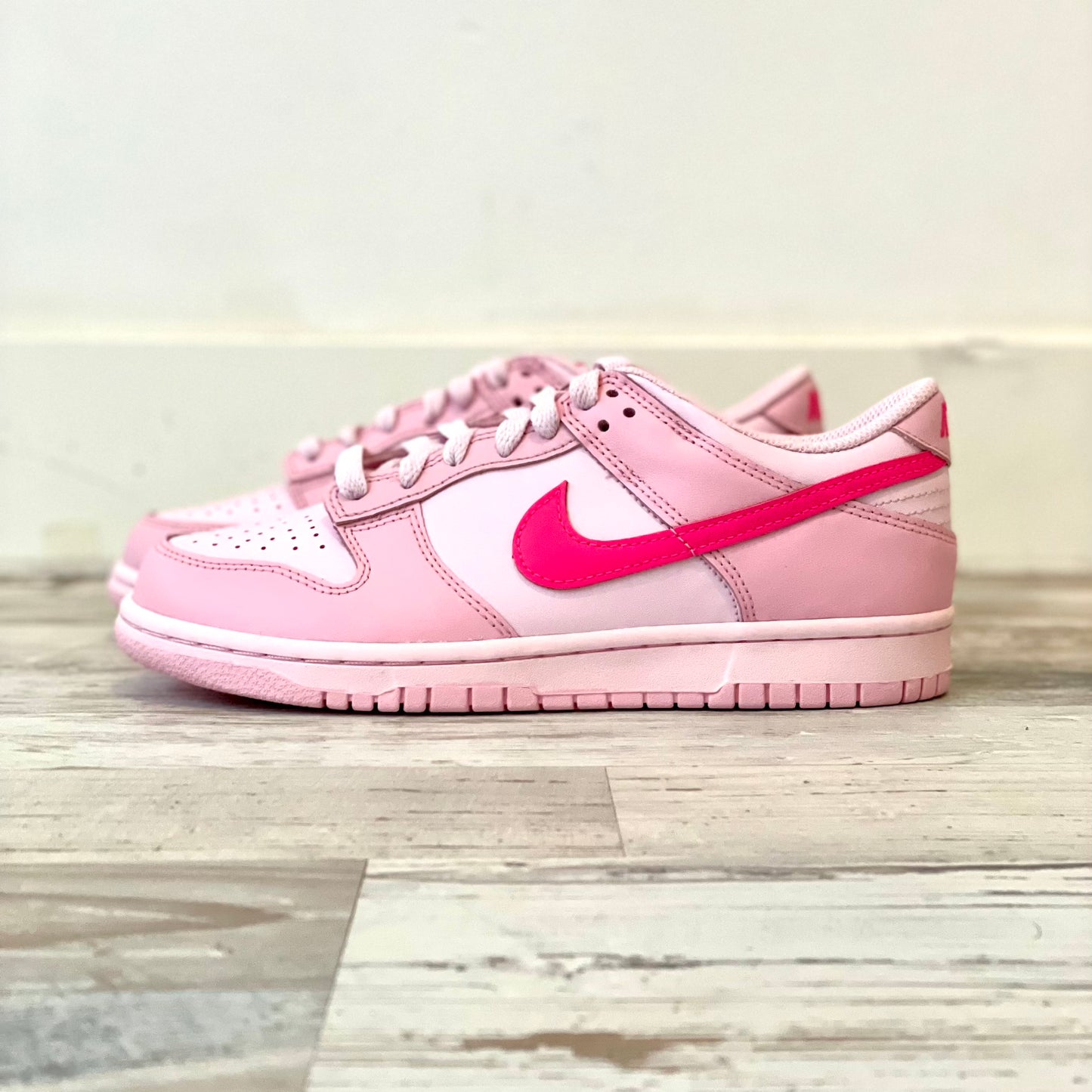 Nike Dunk Low 'Triple Pink' (GS)