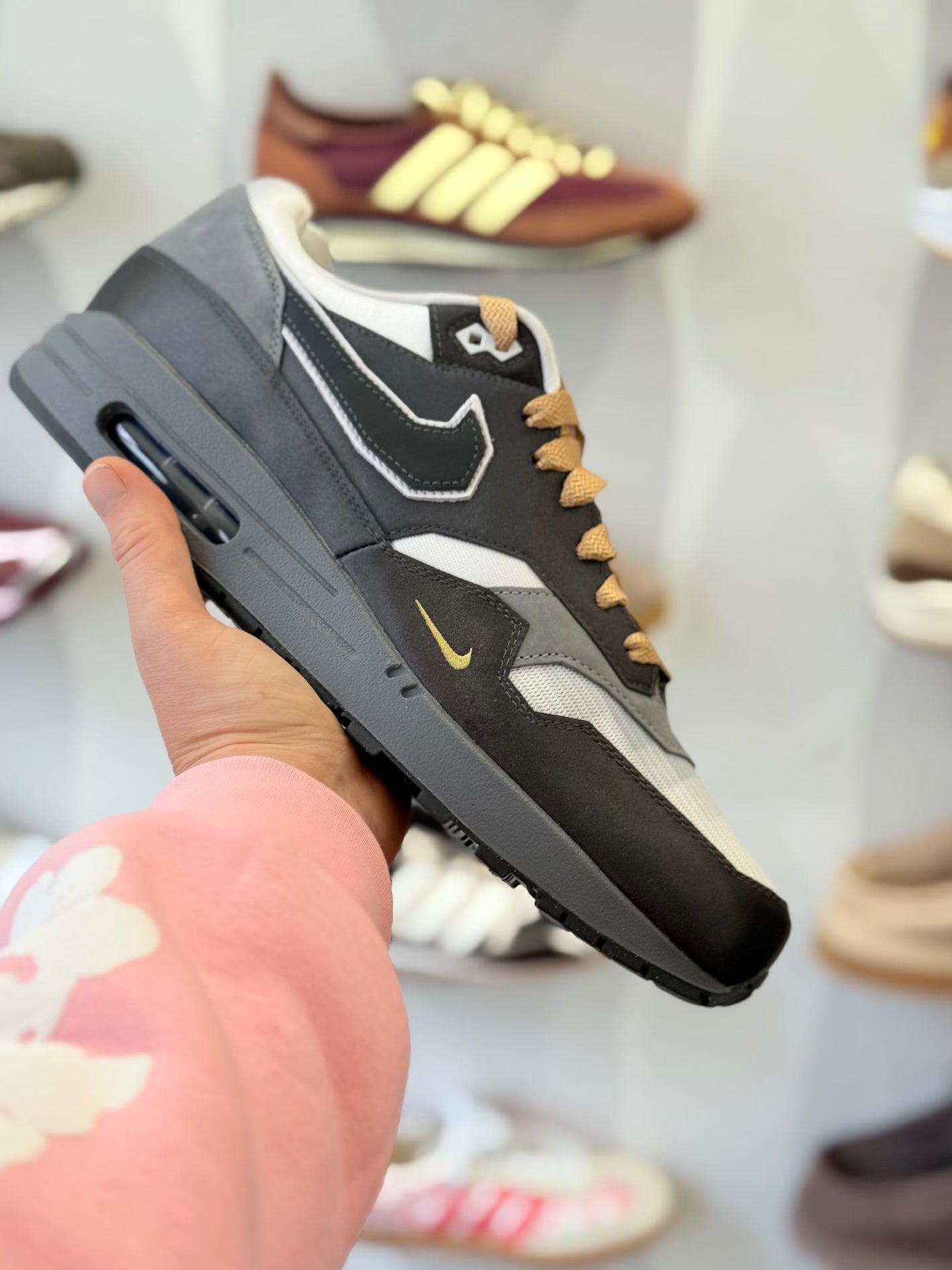 Nike Air Max 1 .SWOOSH Low Poly 'Big Head Mode'