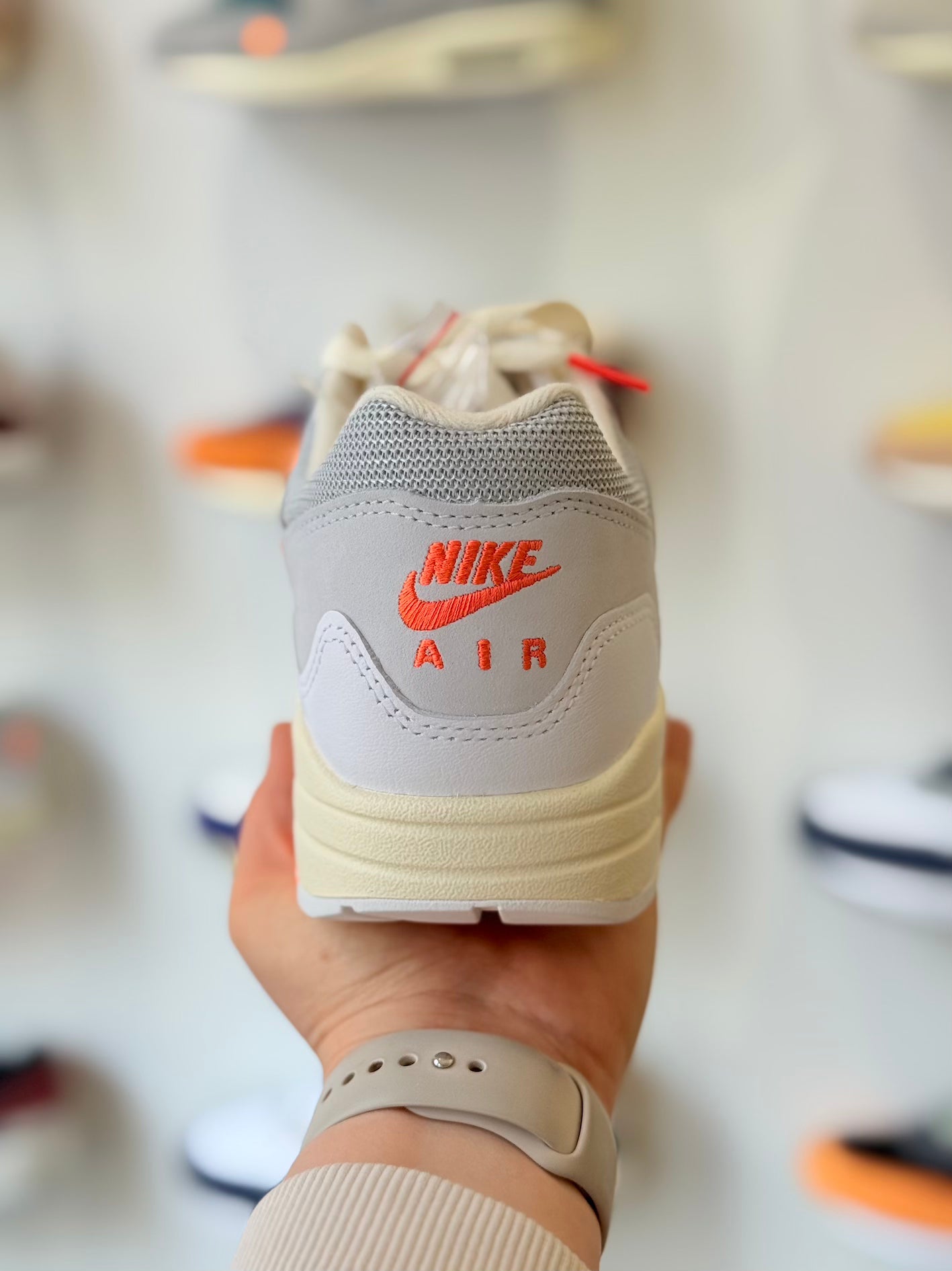 Nike Air Max 1 Patta Waves 'White Hyper Crimson'