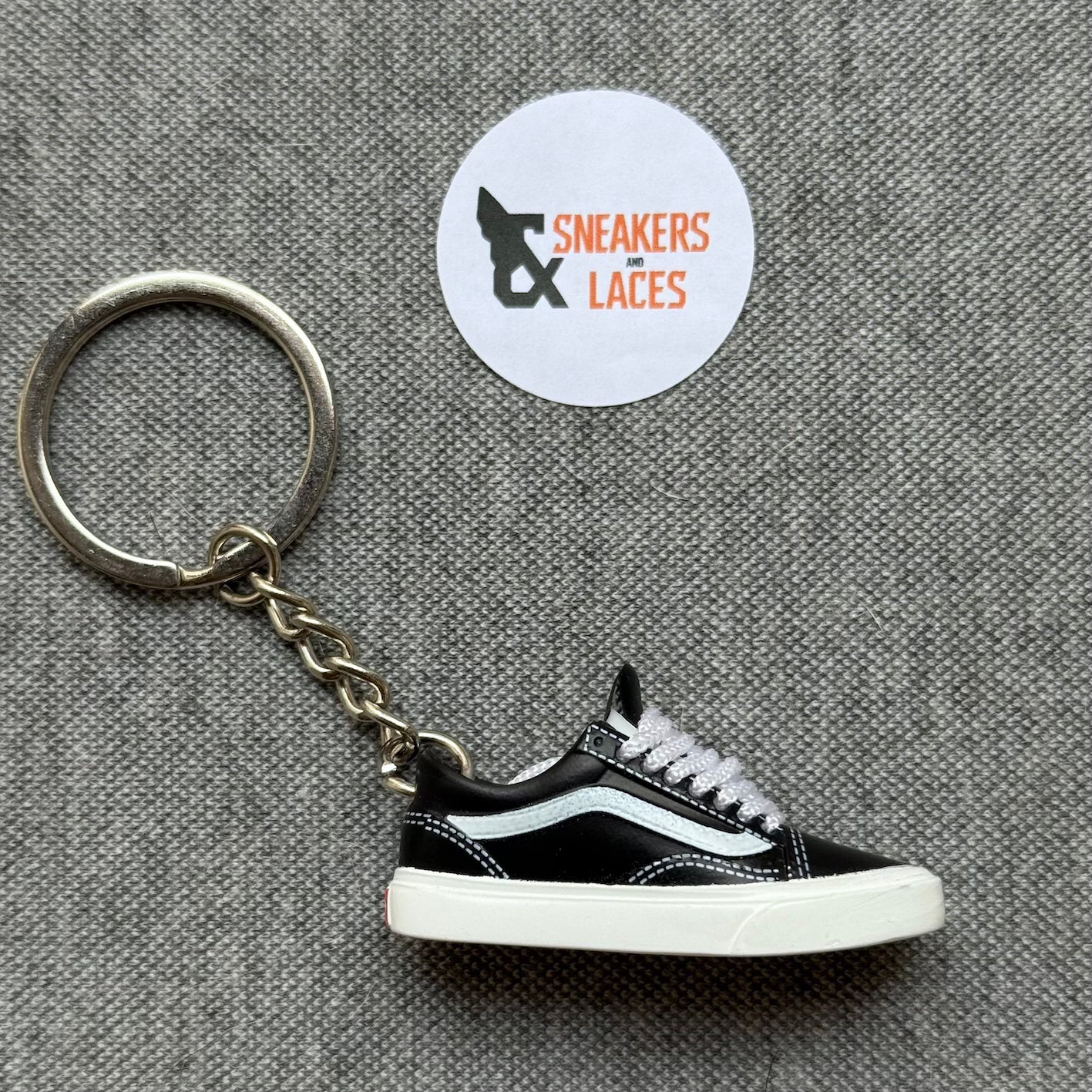 Vans Old Skool Black White - Mini Sneaker Sleutelhanger